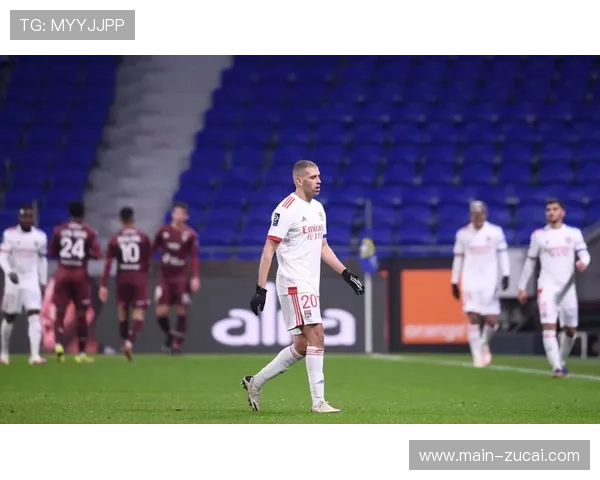 马赛对阵洛里昂获点球红牌 VAR核查越位与手球后维持原判 马赛对阵洛里昂获点球红牌 VAR核查越位与手球后维持原判